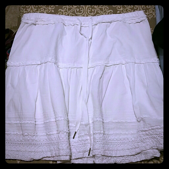Cute white skirt