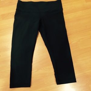 Lululemon Wunder Under Crops Size 10