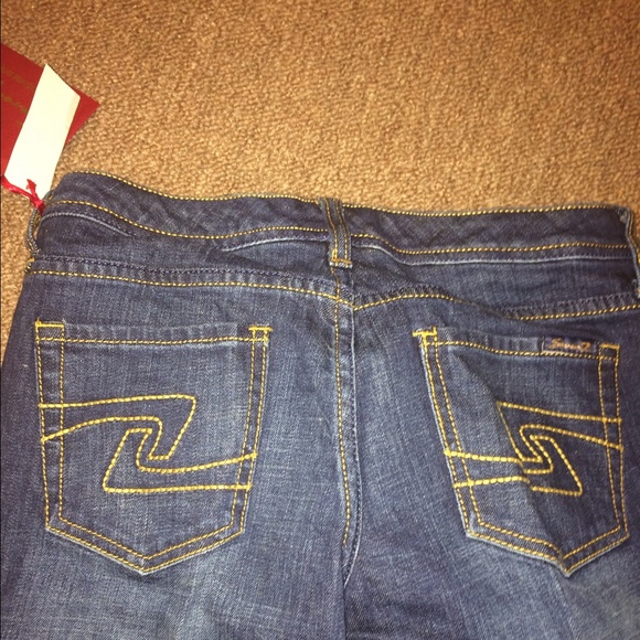 Seven Jeans