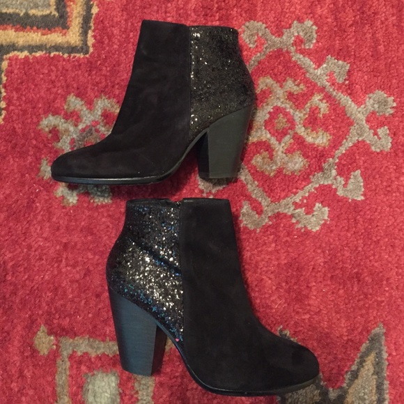 Vince Camuto Hariza Black sequence bootie size 7.5