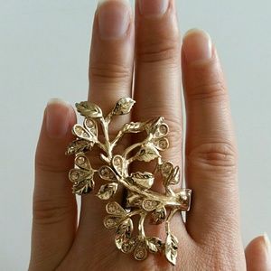 Stone Encrusted Anthropologie Whimsical Leaf Ring