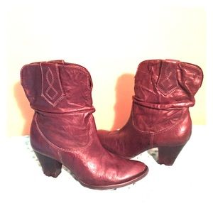 Size 8m Gianni Bini 'lasso' brown leather boot.
