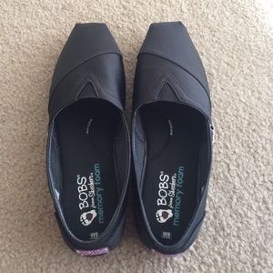 Memory Foam Black Bobs (Dazzlers)