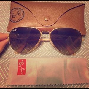Brown & gold Ray-ban aviators!!
