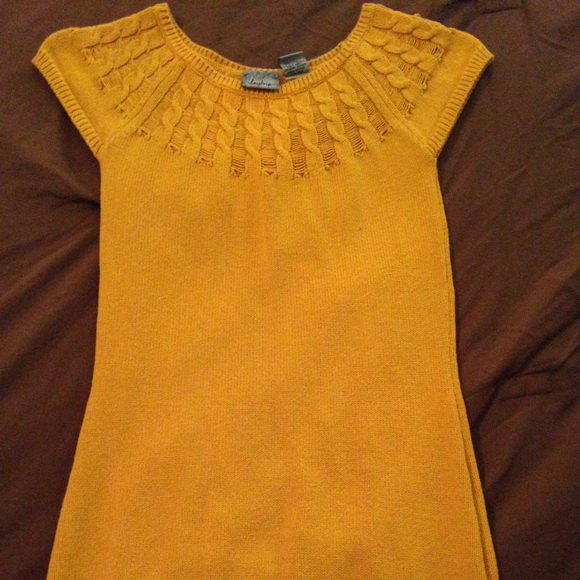 Mustard color short sleeve sweater