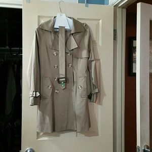 Light  em melee trench coat