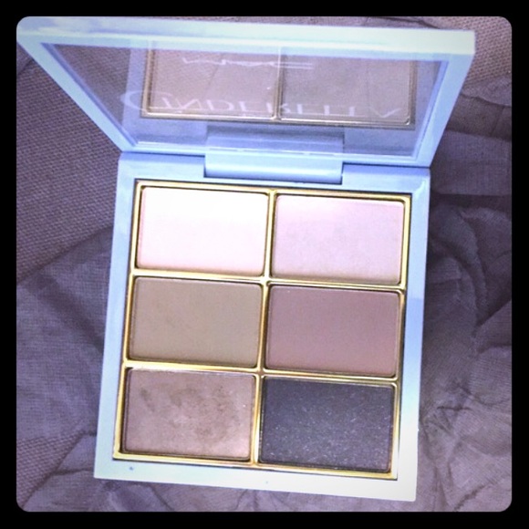 MAC "Stroke of Midnight" LE Palette