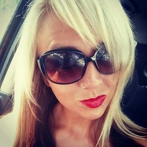 Meet your Posher, Laranda