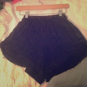 High wasted shorts with pockets