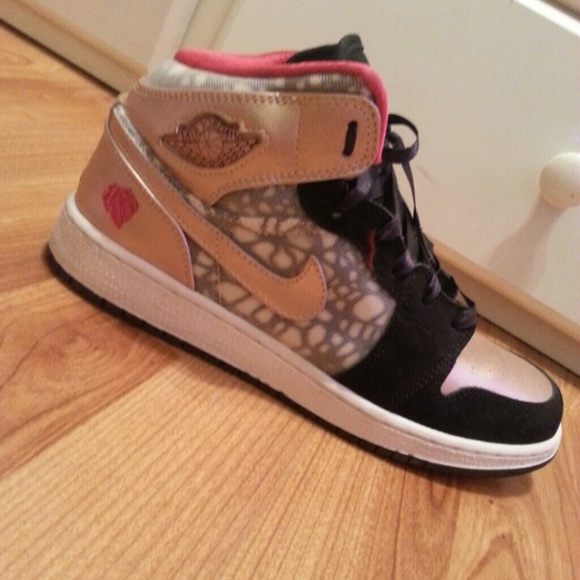 Nike jordans