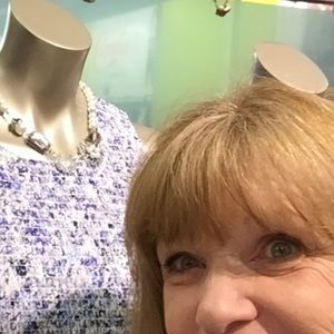 Meet your Posher, Bobbi