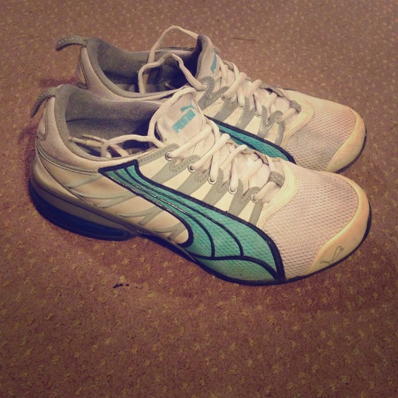 Puma tennis shoes
