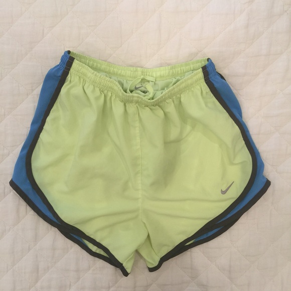 Nike Tempo shorts neon