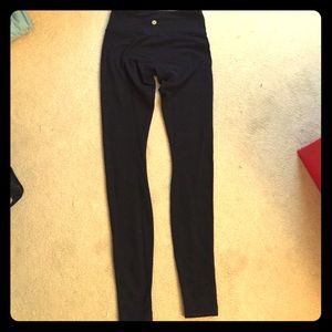 Lululemon wonder under leggings black size 4