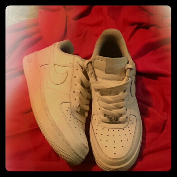 White nike air force 1