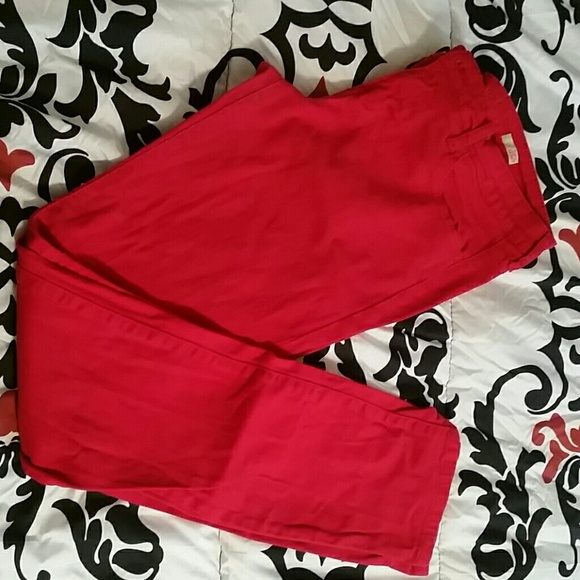 Red Super Skinny Arizona Jeans.