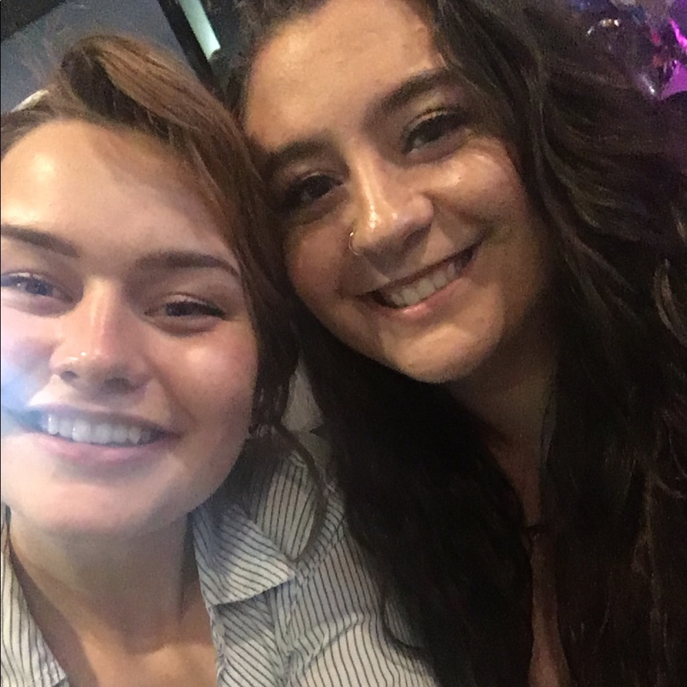 Meet your Posher, Laura