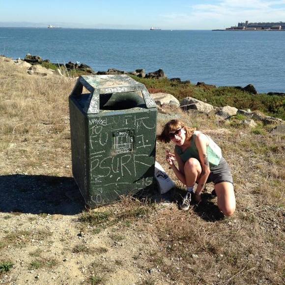 Meet your Posher, Thea