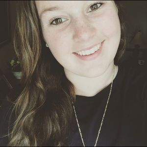 Meet your Posher, Hillary