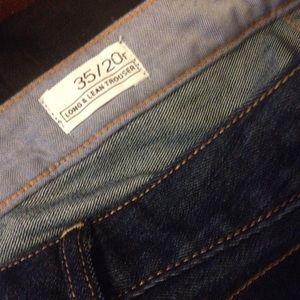 Gap jeans that are a must have in your closet!