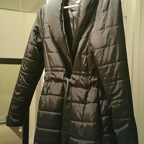 Black down coat. Size large. Snap closure with