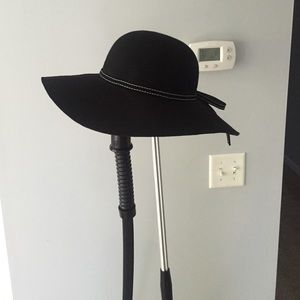 Floppy black hat
