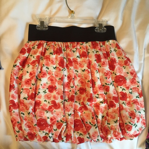 Floral bubble skirt