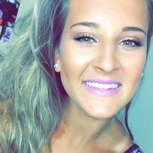 Meet your Posher, Lexie