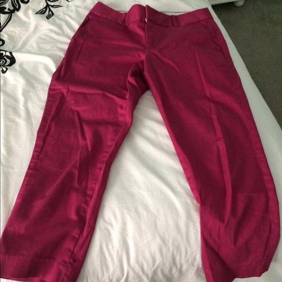 Dark pink cropped pants!