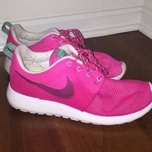 Pink Nike Roshe Runs