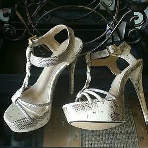 **NEW** RACHEL ZOE SNAKESKIN LEATHER SHOES