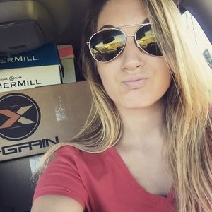 Meet your Posher, Kaila