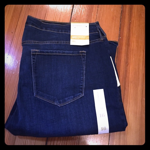Curvy Dark jeans