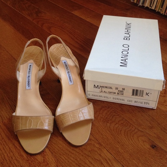 Manolo Blahnik beige alligator sandal sling backs