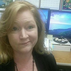 Meet your Posher, Cyndi