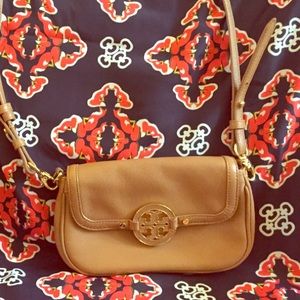 NWOT Tory Burch Cross-Body Clutch