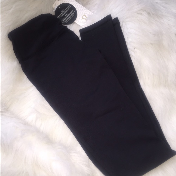 Brand new Lululemon Wunder Unders.