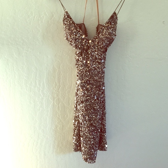 Flashy dress, offers welcome!