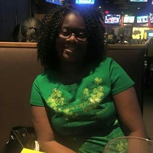 Meet your Posher, Yolanda