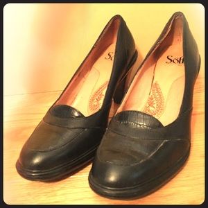 Size 8, Sofft, Black leather heels