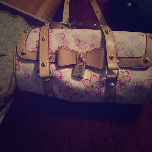 Louis Vuitton Bag (not real)