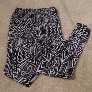 Black and White Aztec print leggings.