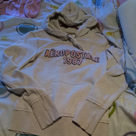 aero zip up jackets