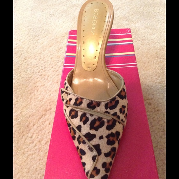 BCBG Cheetah Shoos - Picture 3 of 3