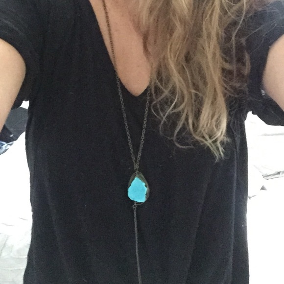 Long turquoise pendent necklace