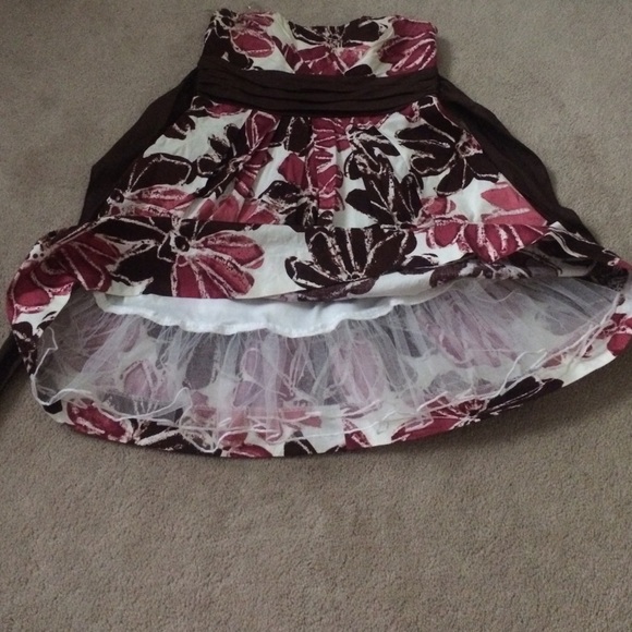 Formal Dress - Picture 2 of 4
