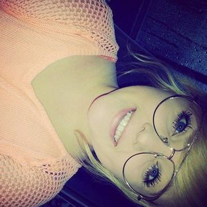 Meet your Posher, Issa