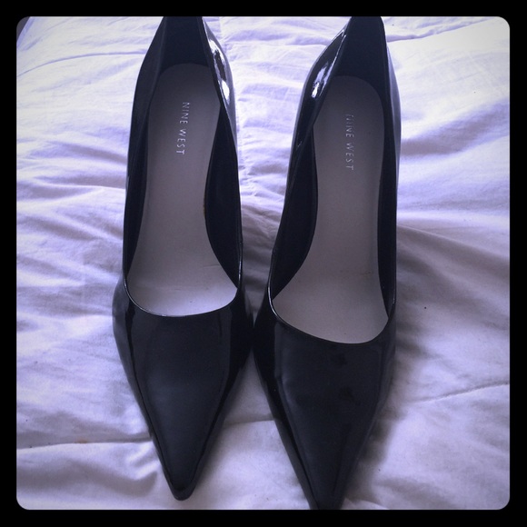 Patent leather black pumps Nine West NWT