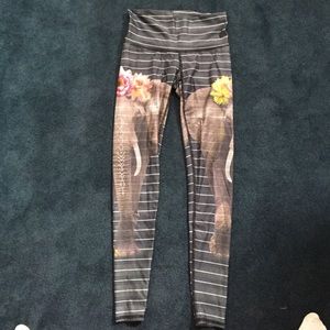 NEW "teeki" elephant print (S) SMALL yoga pants!