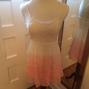 Abercrombie & Fitch S white pink ombré eyelet mini